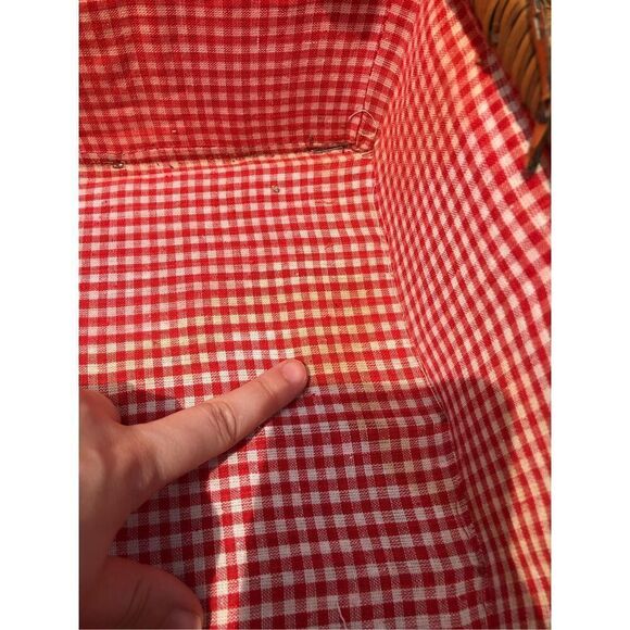 Vintage Women’s Brown Picnic Wicker Basket with Red and White Gingham Plaid Lini - Picture 15 of 15